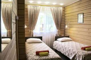 Мини-отель Kvetky Yablyni Sutoki Бюджетный двухместный номер с 1 кроватью или 2 отдельными кроватями-8